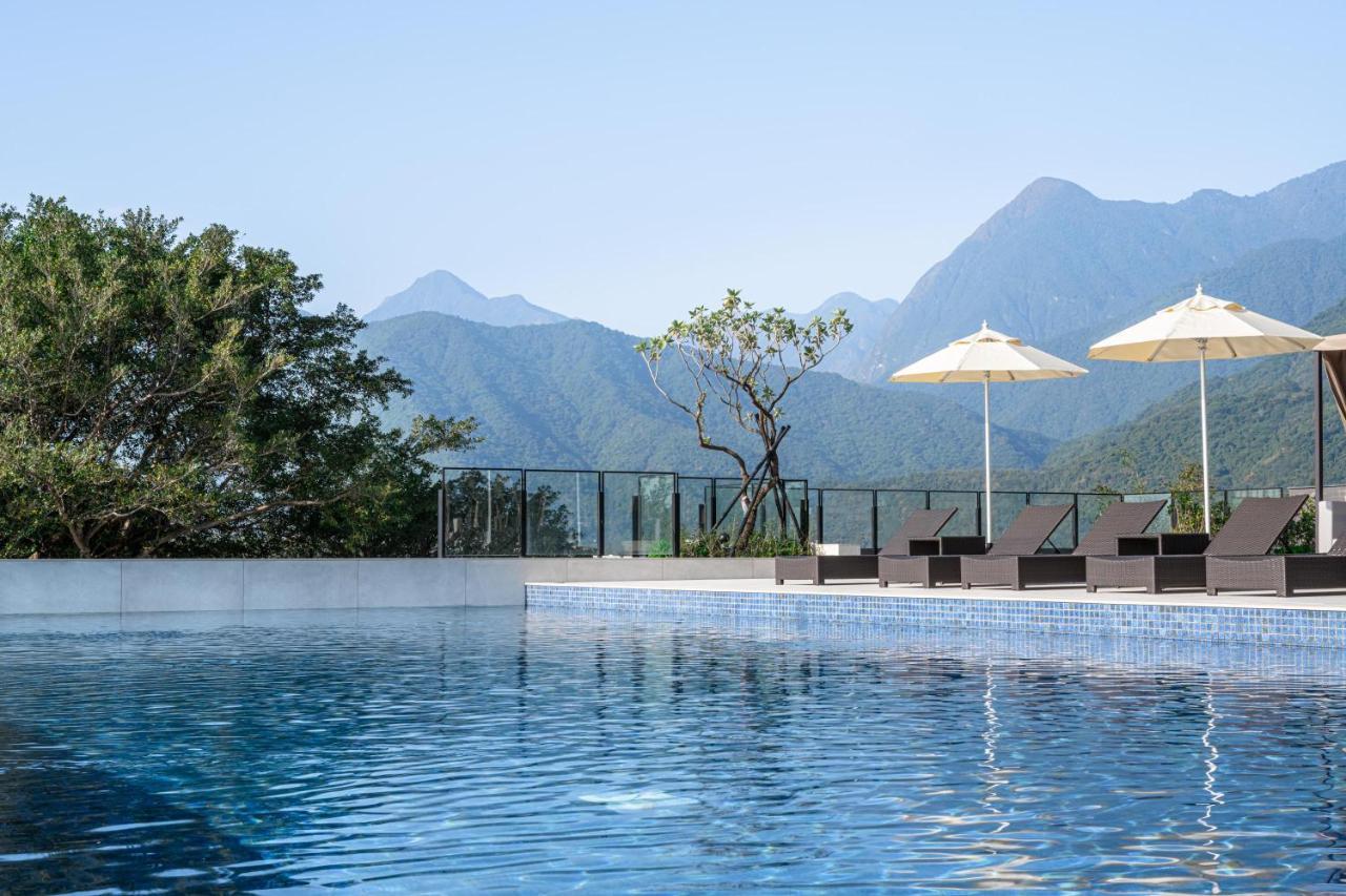 Lakeshore Hotel Hualien Taroko Shunan 외부 사진 The swimming pool at the hotel