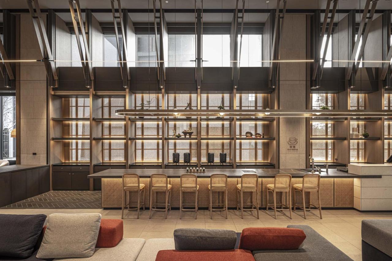 Lakeshore Hotel Hualien Taroko Shunan 외부 사진 The R&D bar at the Starbucks Reserve Roastery in Seattle