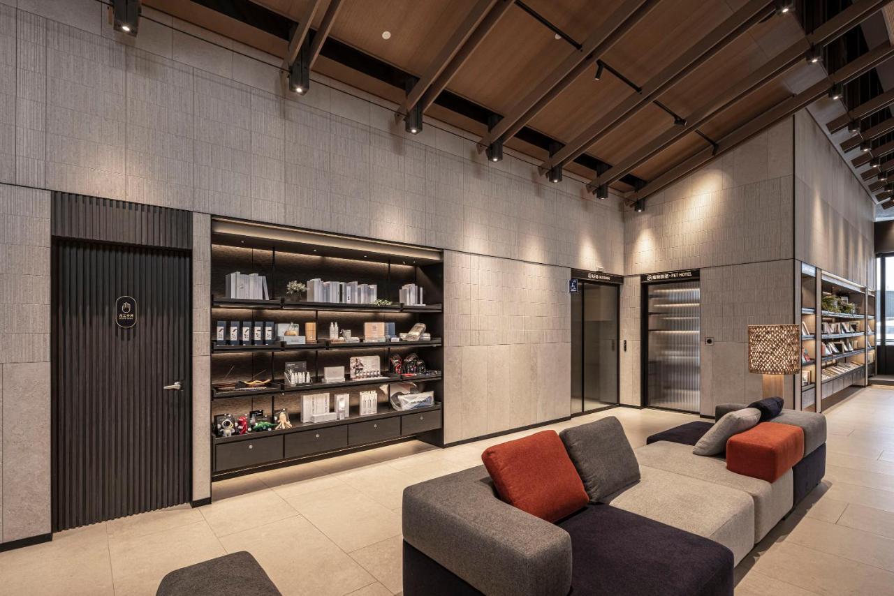 Lakeshore Hotel Hualien Taroko Shunan 외부 사진 The interior of the new library
