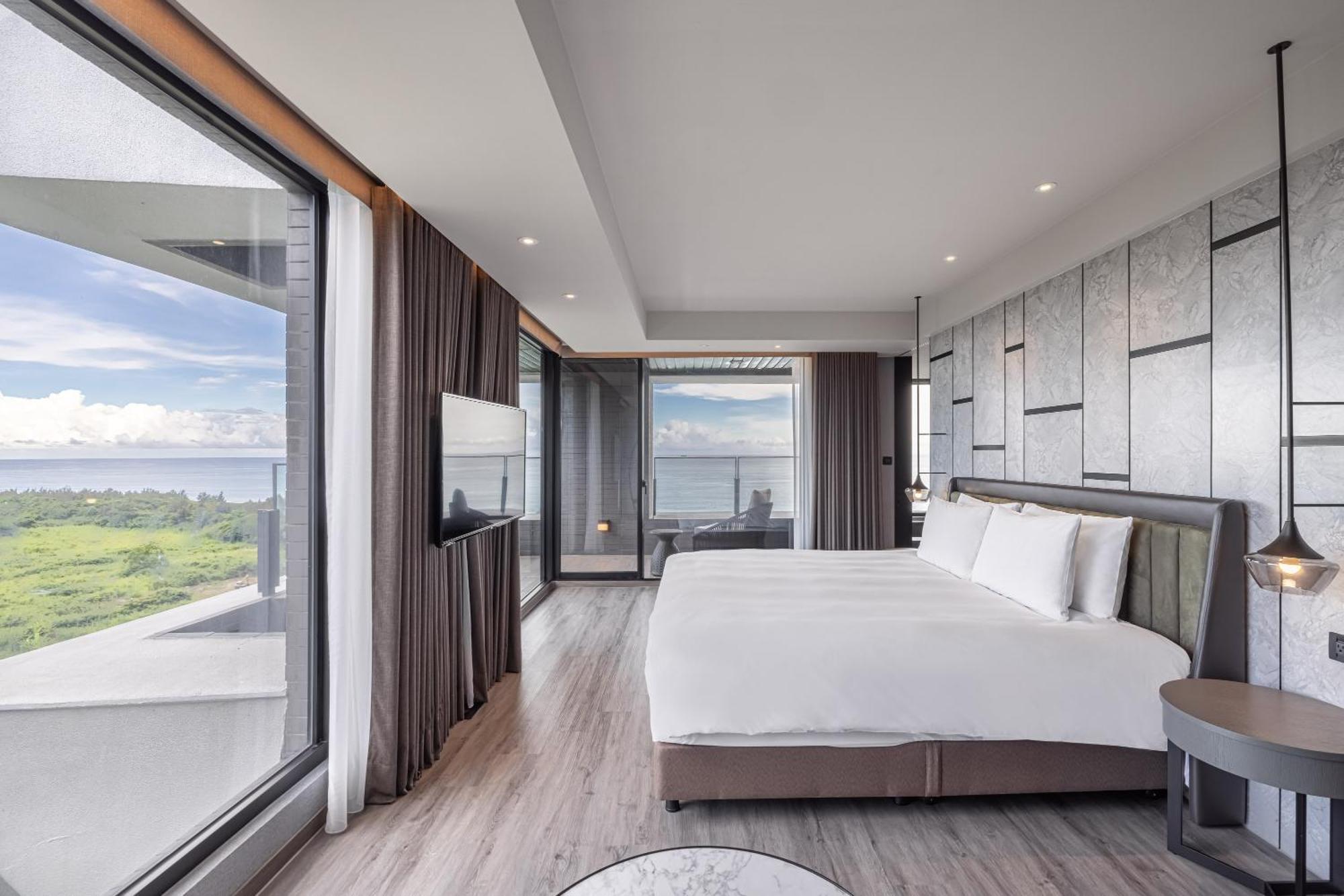 Lakeshore Hotel Hualien Taroko Shunan 객실 사진 A bedroom at the hotel