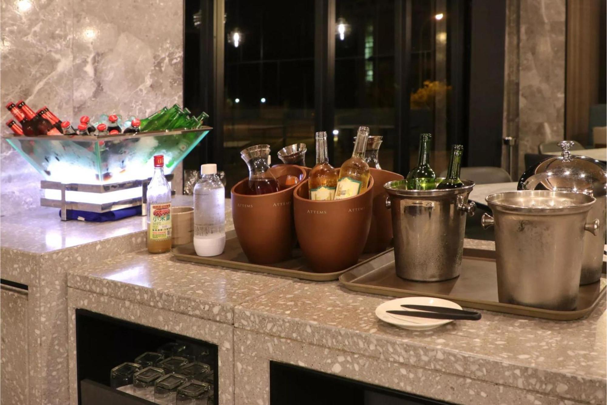 Lakeshore Hotel Hualien Taroko Shunan 외부 사진 A salad bar at a hotel